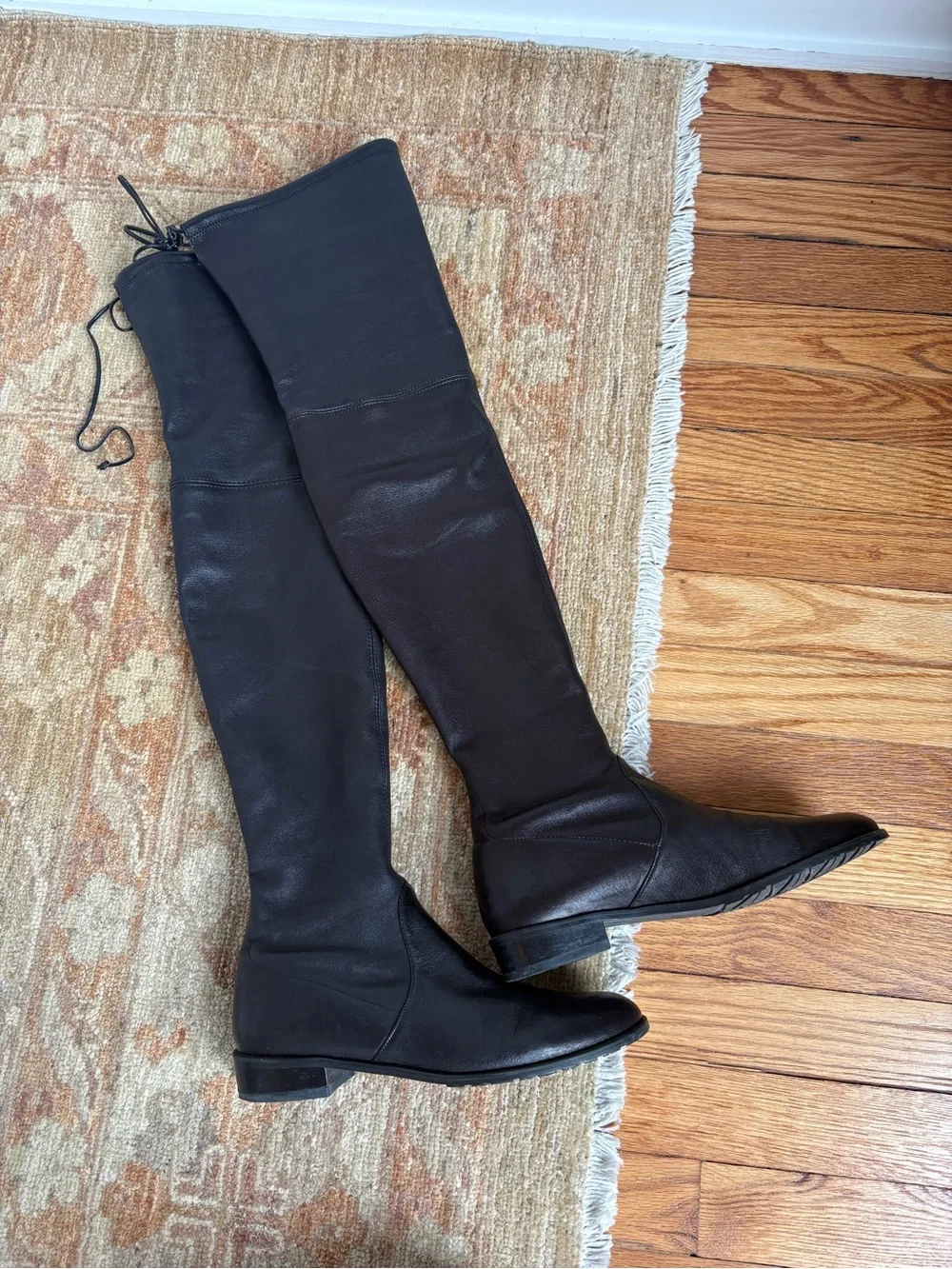 Stuart Weitzman 